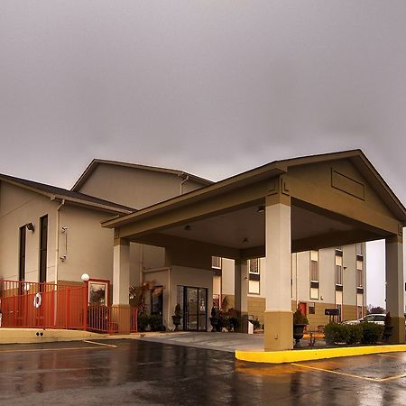 America'S Best Value Inn & Suites-Clinton Bagian luar foto