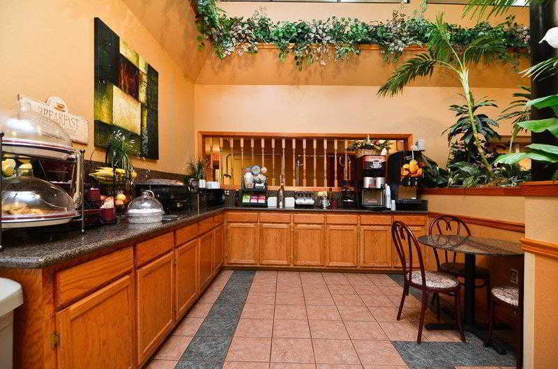 America'S Best Value Inn & Suites-Clinton Bagian luar foto