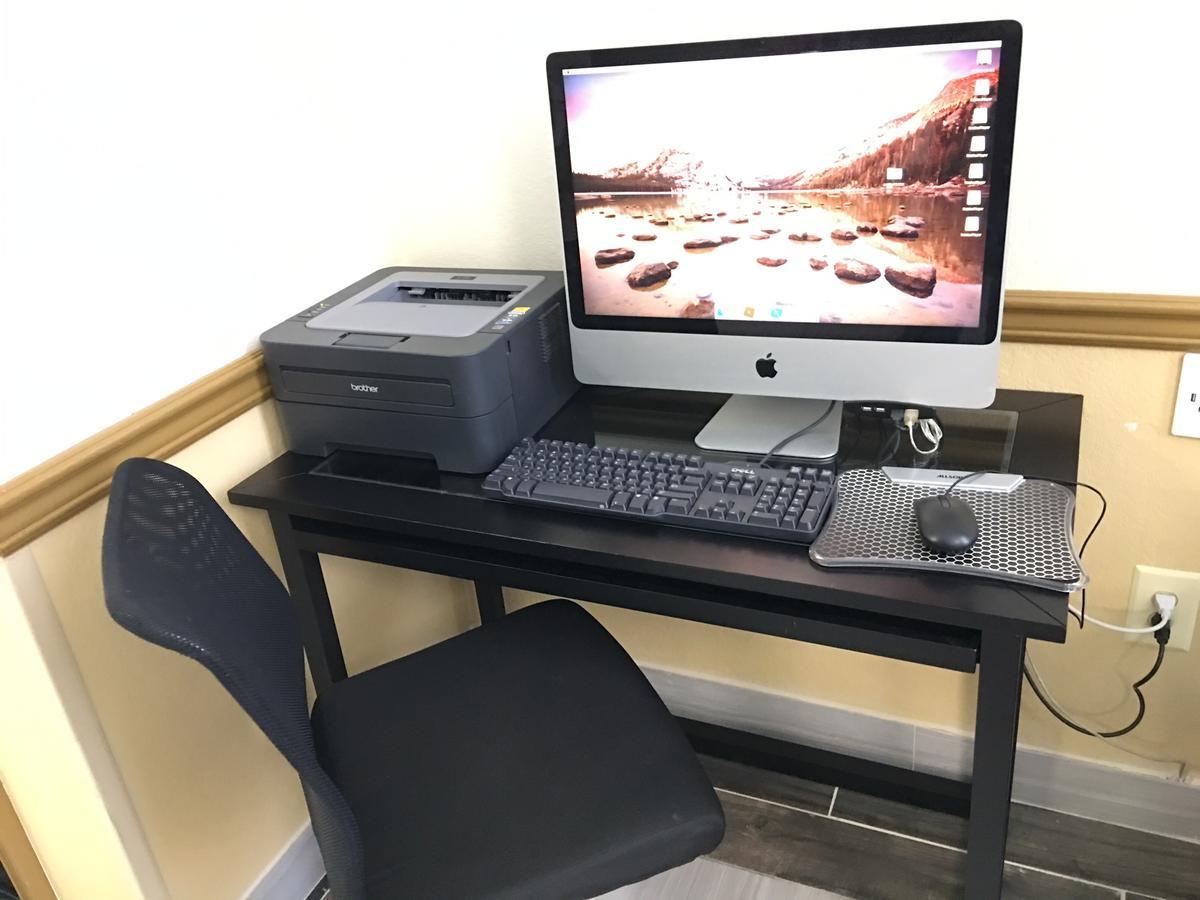 America'S Best Value Inn & Suites-Clinton Bagian luar foto