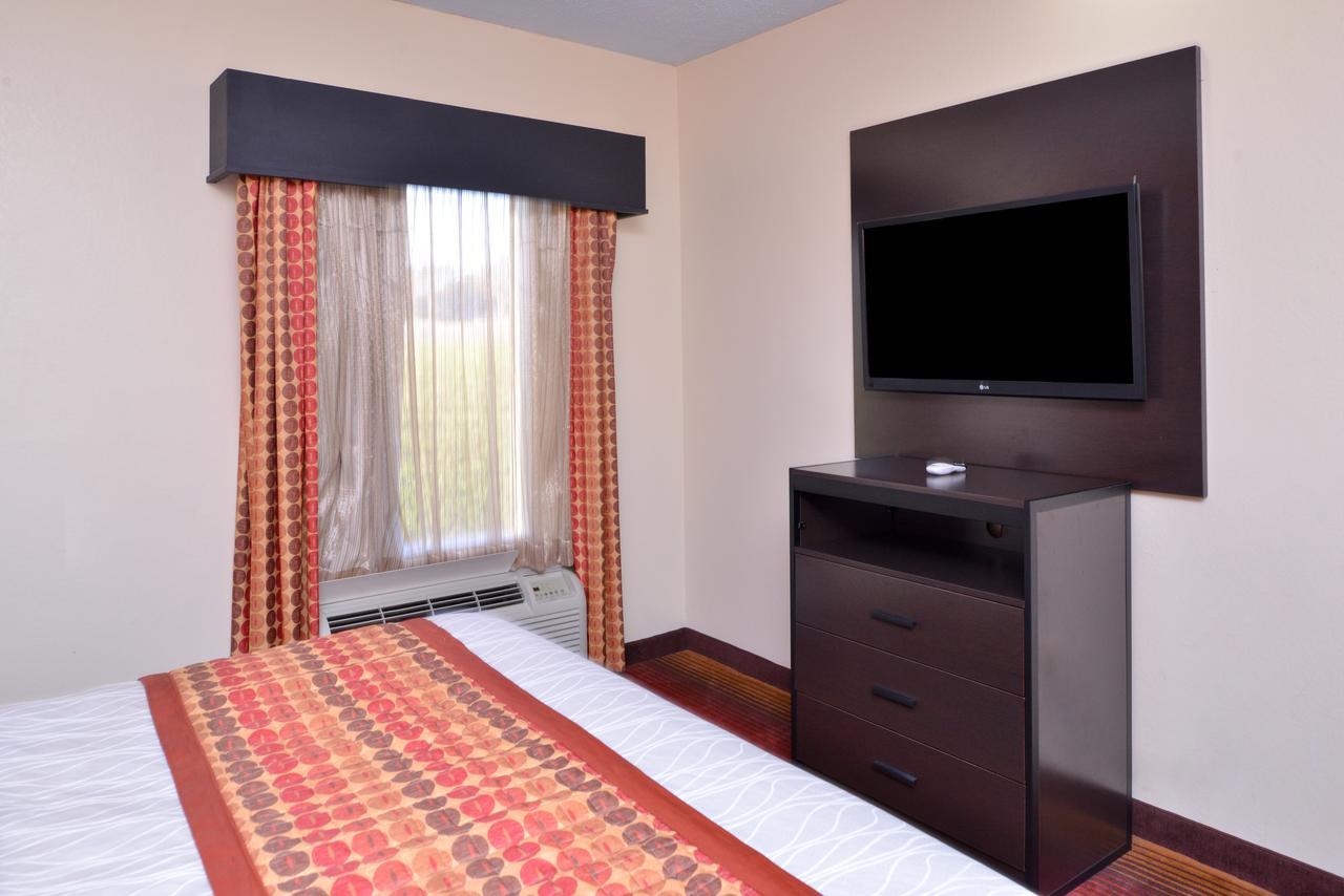America'S Best Value Inn & Suites-Clinton Bagian luar foto