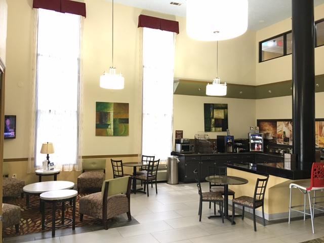 America'S Best Value Inn & Suites-Clinton Bagian luar foto